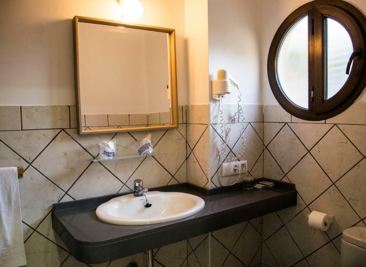 צ'יקלנה דה לה פרונטרה Hotel Mariantonia מראה חיצוני תמונה